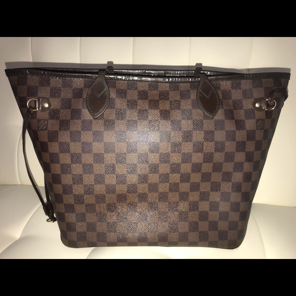 LV Neverfull Tote MM